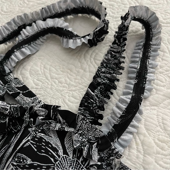 Time and True Bikini Top Size M (8-10) - Picture 4 of 6